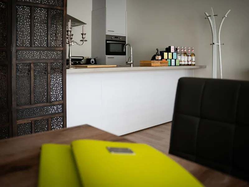 Sfeervol gedekte tafel bij Helemaal Zen