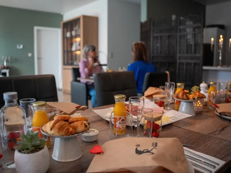 Gezellige restaurantdetails bij Helemaal Zen